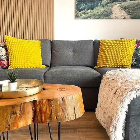 Rosewood Boutique Apartment Sinaia Esterno foto