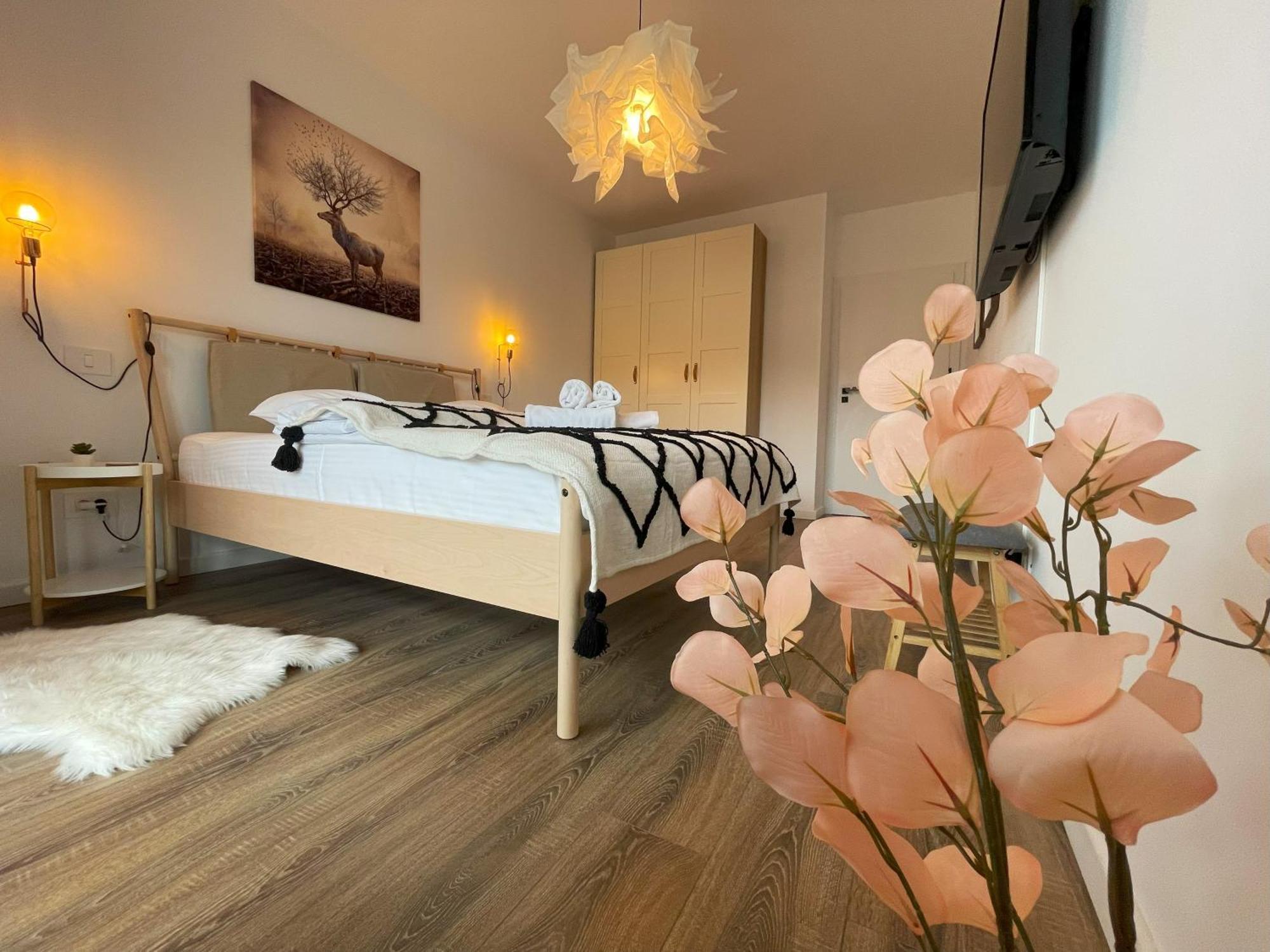 Rosewood Boutique Apartment Sinaia Esterno foto
